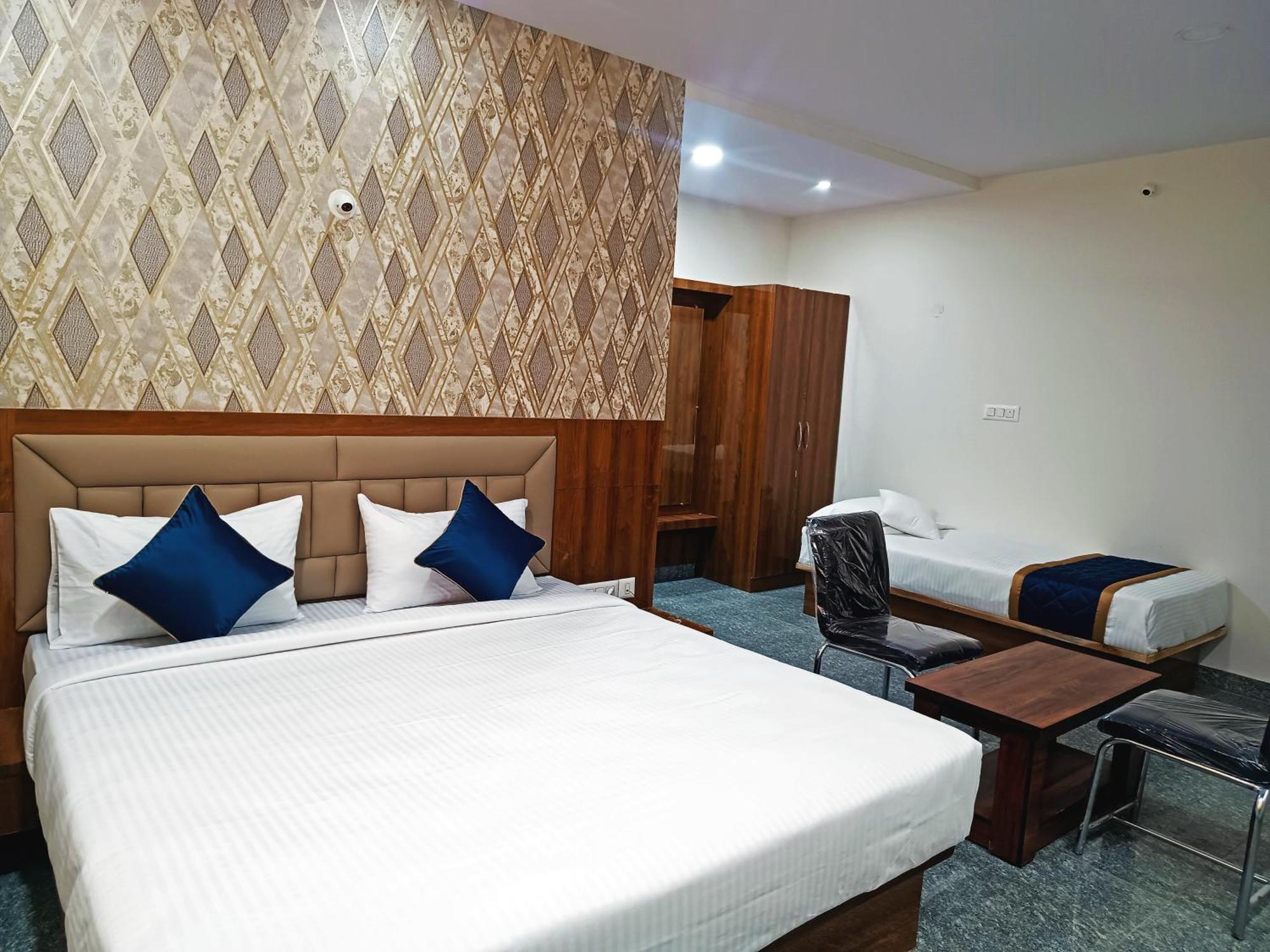 Hotel Achhu Palace Бангалор Экстерьер фото